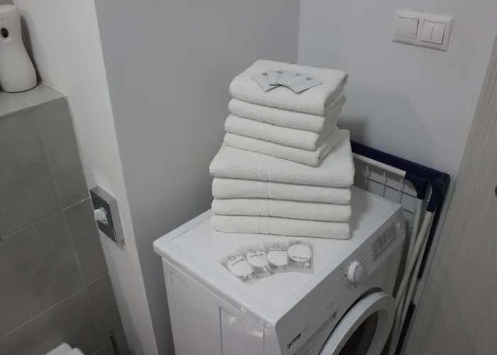 Leo Free Parking!!! شقة براتسيلافا